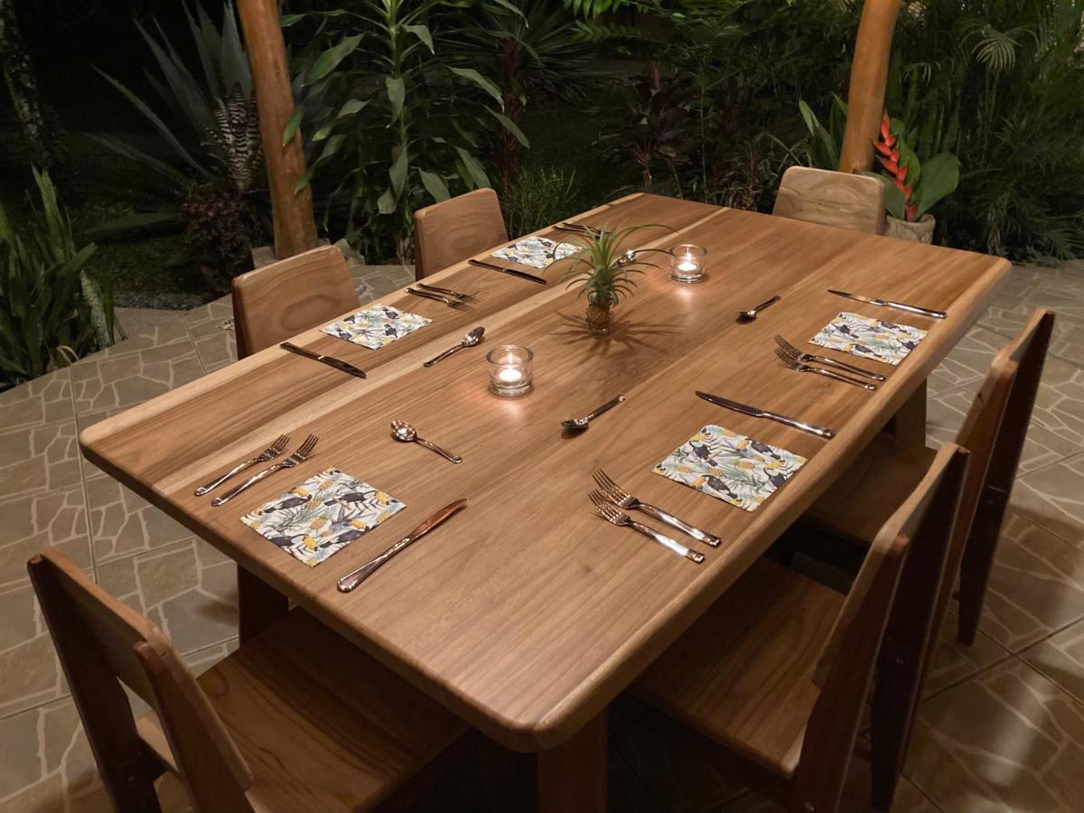Pura Vida Vegana Hotell Cahuita Exteriör bild
